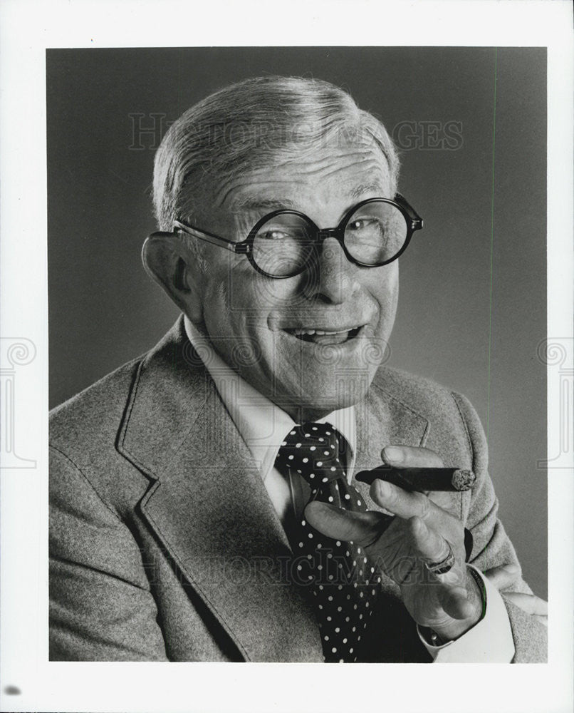 Press Photo of actor /comedian George Burns in George Burns&#39; Comedy Hour - Historic Images