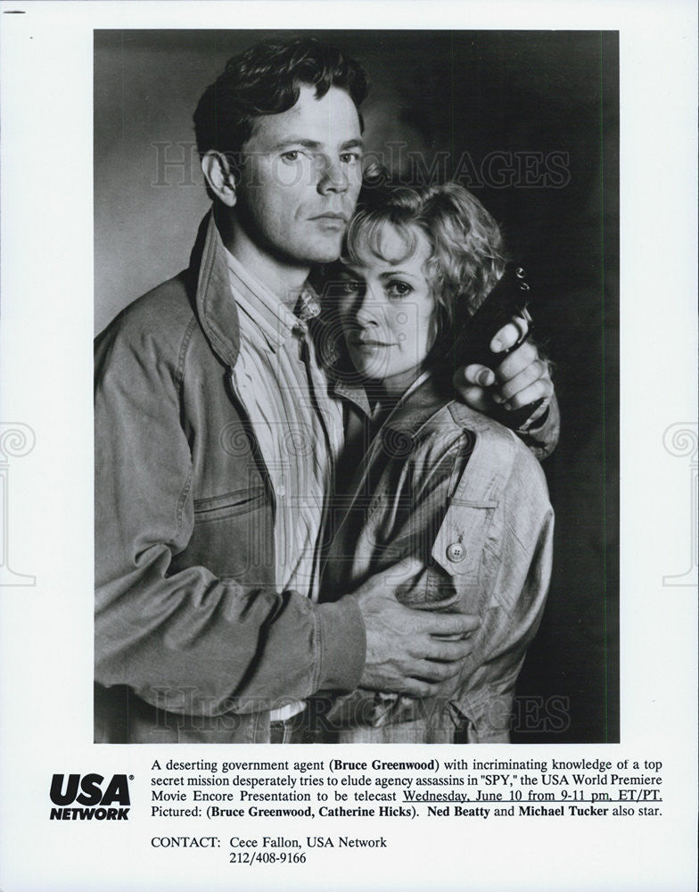 Press Photo Bruce Greenwood and Catherine Hicks in &quot;Spy&quot; - Historic Images