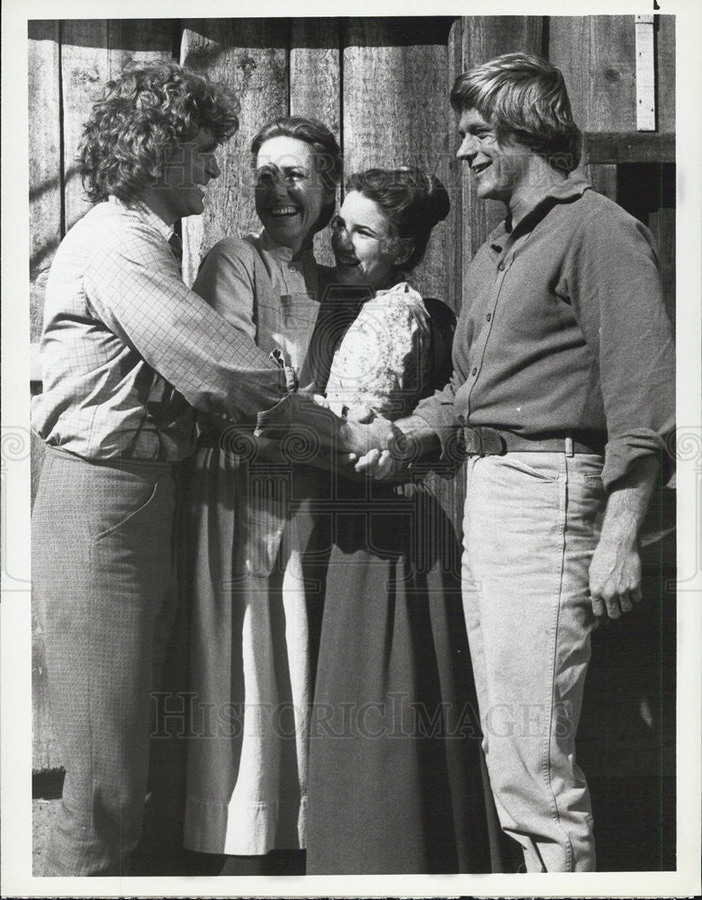 1977 Press Photo Michael Landon, Karen Grassle, Melissa Gilbert and Dean Butler - Historic Images