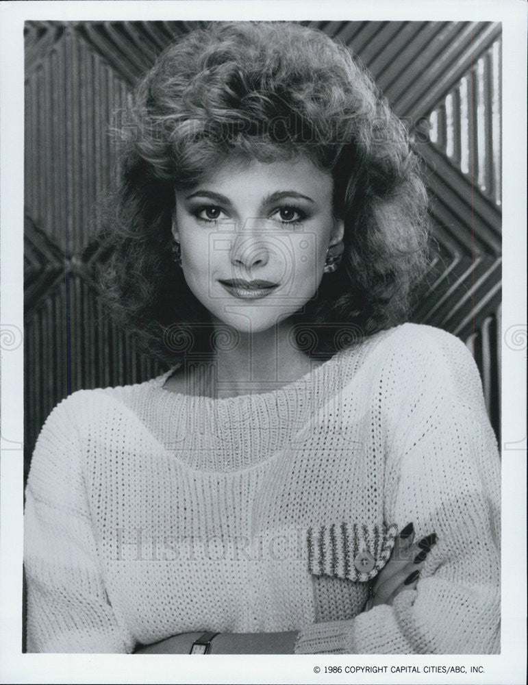 1986 Press Photo Emma Samms The Colbys Television Show Actress - Historic Images