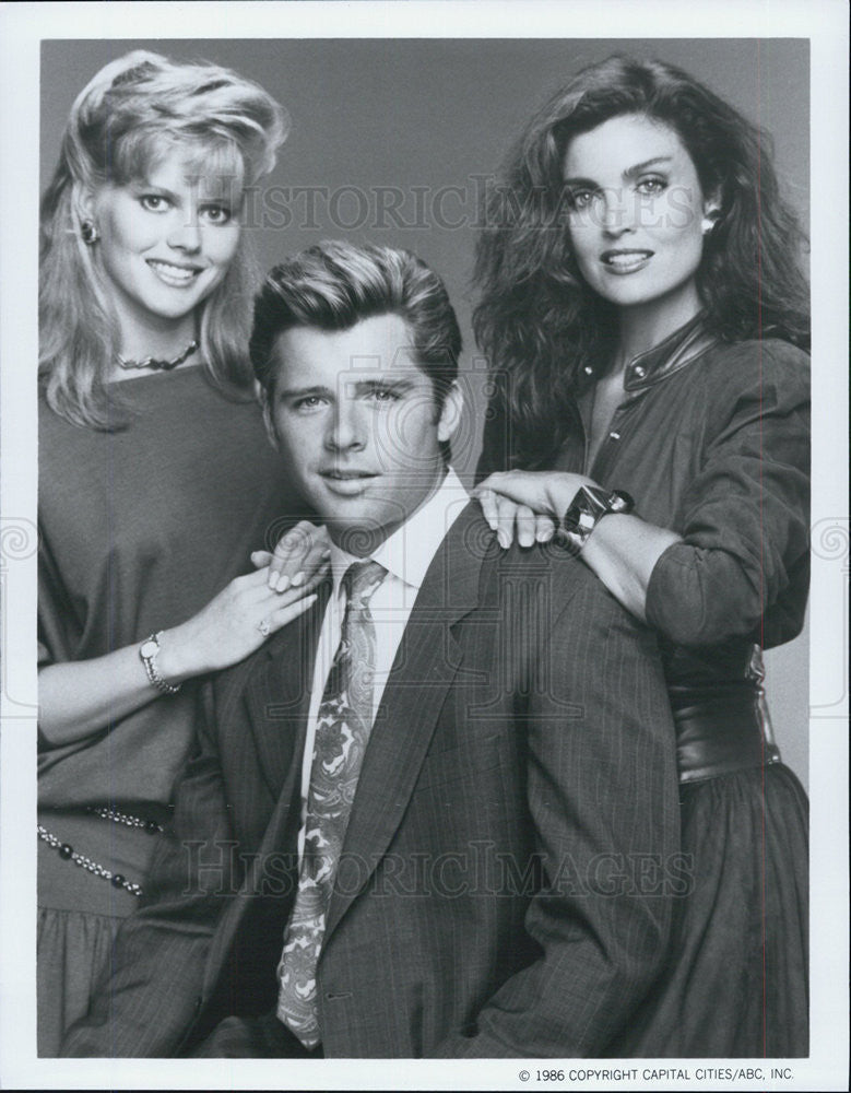1986 Press Photo Claire Yarlett Maxwell Caulfield Tracy Scoggins The Colbys Show - Historic Images