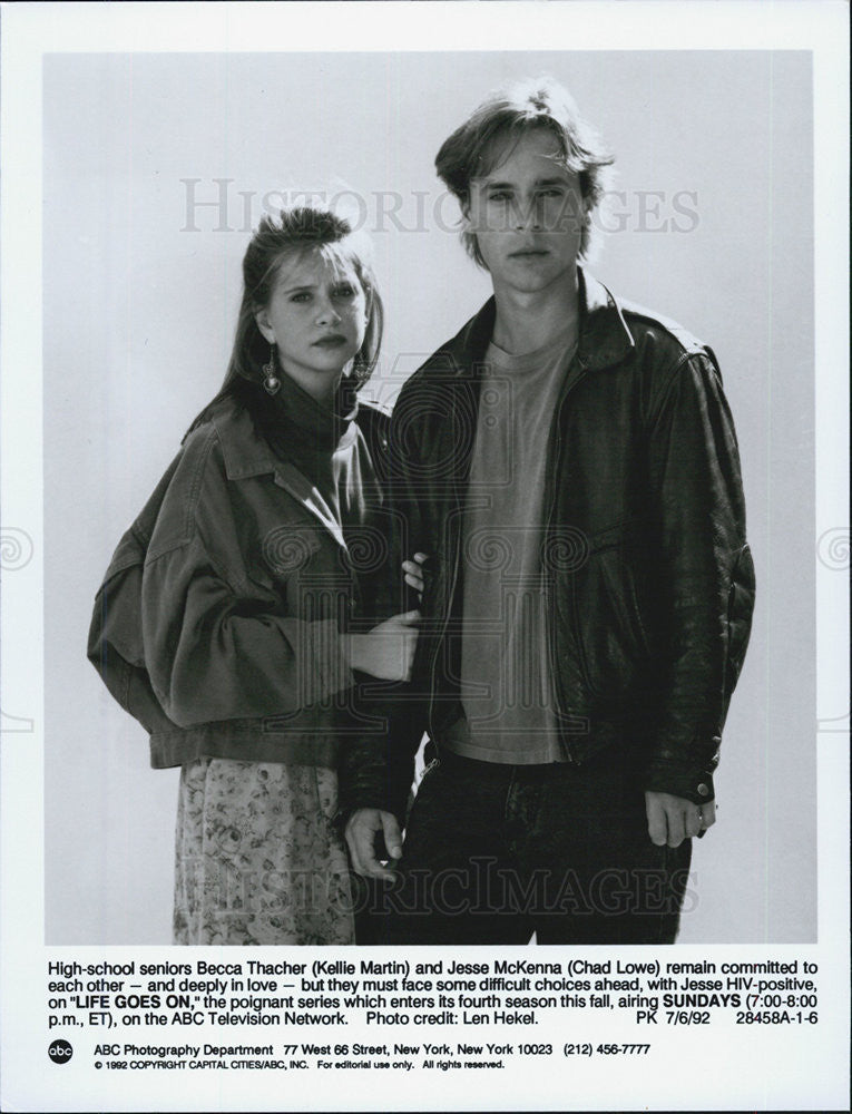 1992 Press Photo Kellie Martin and Chad Lowe in Life Goes On - Historic Images