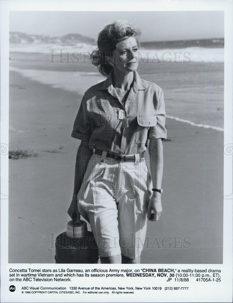 1988 Press Photo Concetta Tomei on China Beach - Historic Images