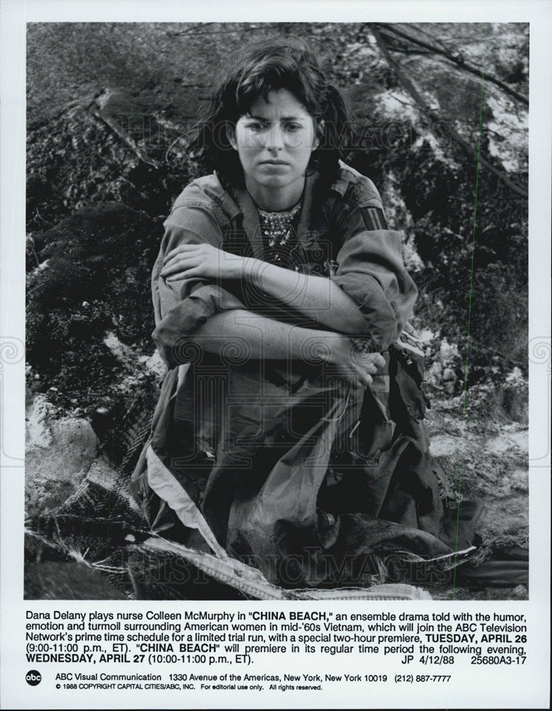 1988 Press Photo Dana Delany actress on China Beach - Historic Images
