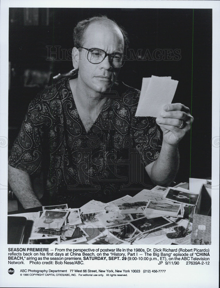 1990 Press Photo Robert Picardo actor on China Beach - Historic Images