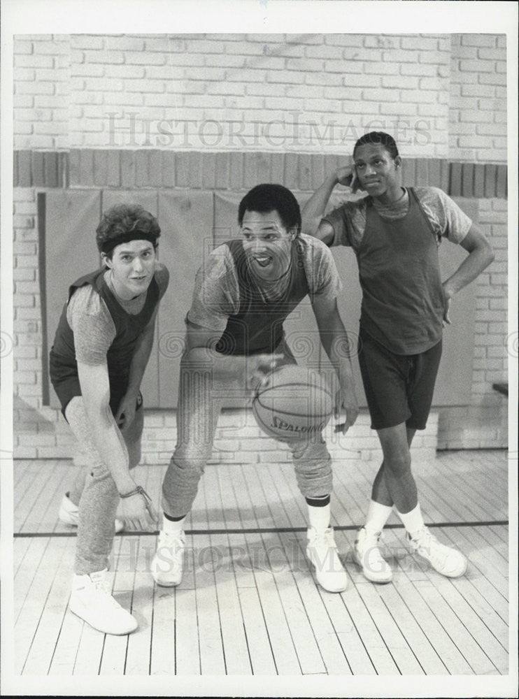 1986 Press Photo Actor Raphael Sbarge, Chip McAllister and Guy Killum - Historic Images