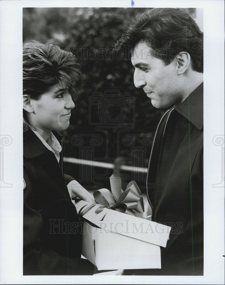 Press Photo Actress Nancy McKeon and Actor Vincent Irizarry - Historic Images