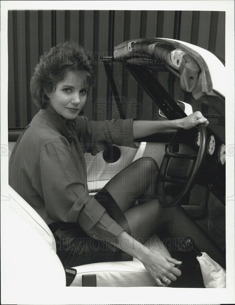 1987 Press Photo Margaret Colin in &quot;Leg Work&quot; - Historic Images
