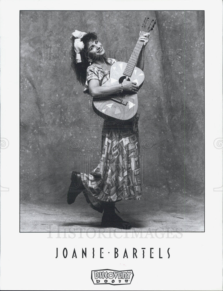 1994 Press Photo of Joanie Bartels, is an American children's singer. - Historic Images