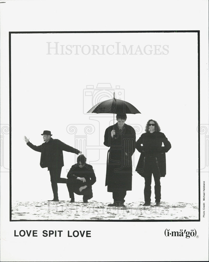 1995 Press Photo Love Spit Love - Historic Images