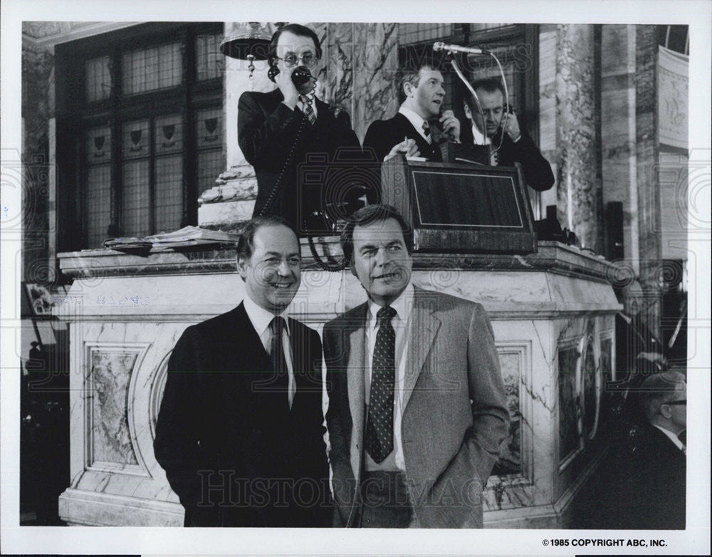 1985 Press Photo John Standing Robert Wagner LIME STREET - Historic Images