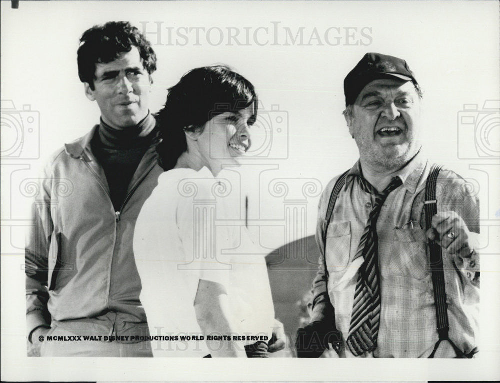 Press Photo Elliott Gould in &quot;The Last Flight of Noah&#39;s Ark&quot; - Historic Images