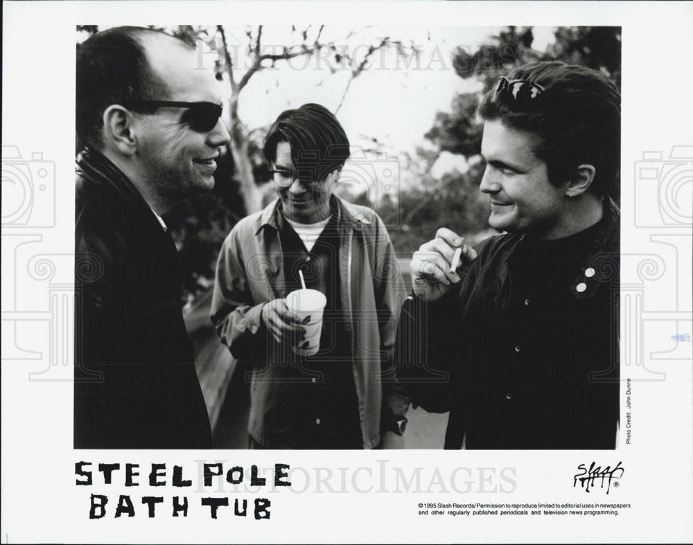 1995 Press Photo Steelpole Bathtub Musicians band singer entertainers - Historic Images