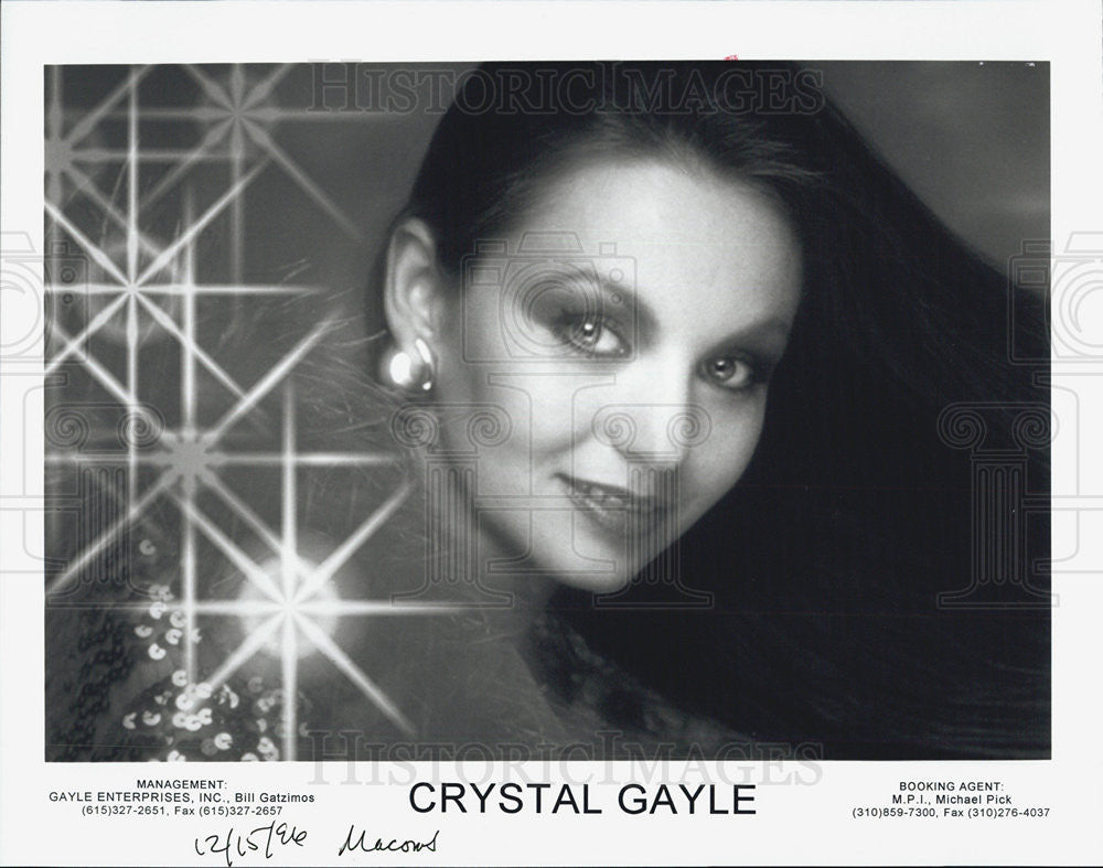 1996 Press Photo American Country Singer Crystal Gayle - Historic Images