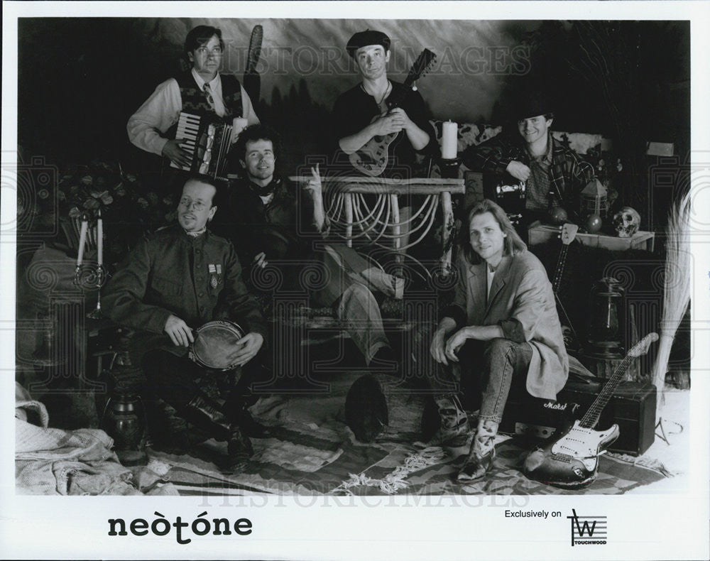 Press Photo Neorone - Historic Images