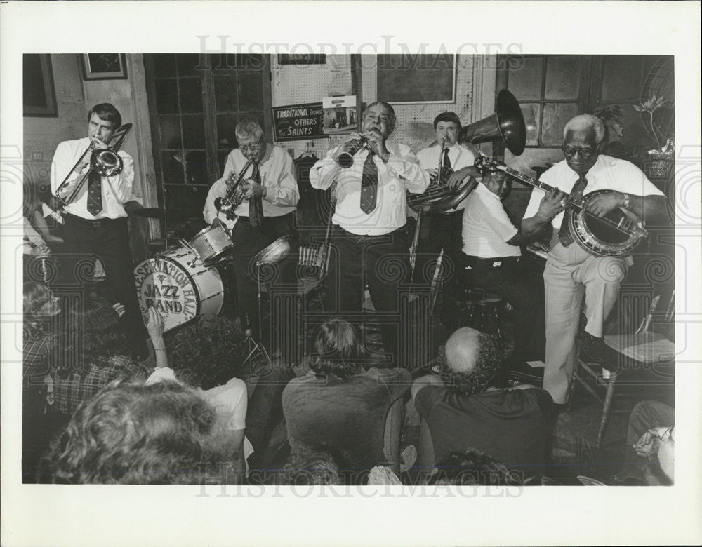 Press Photo Presentation Hall Jazz Band - Historic Images