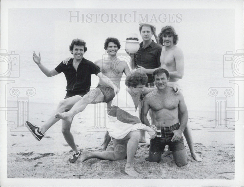 Press Photo Billy Crystal Tony Musante David Ogden in Breaking up is hard to do - Historic Images