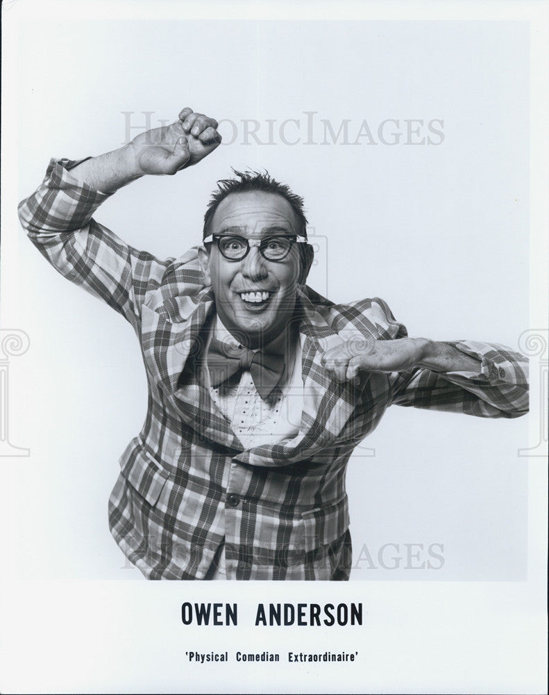 Press Photo Owen Anderson Comedian - Historic Images