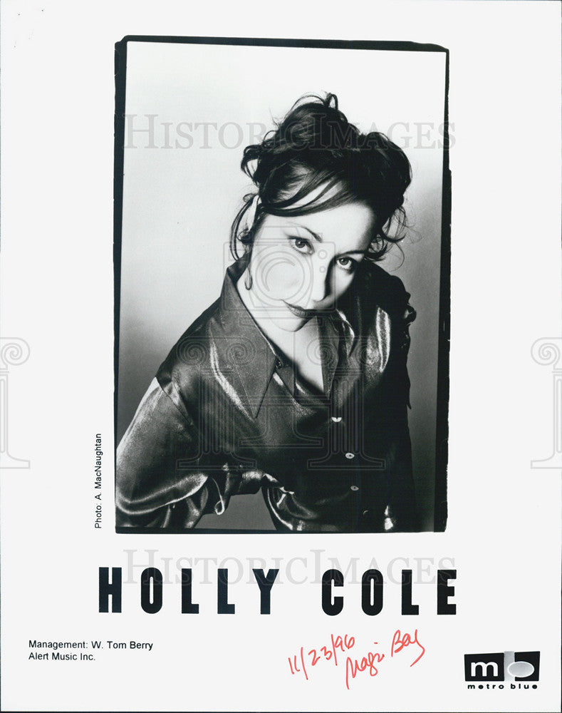 1996 Press Photo Holly Cole Musician - Historic Images