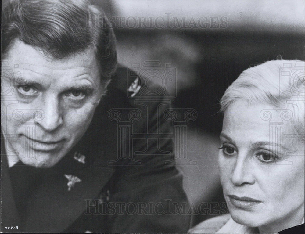 1976 Press Photo Burt Lancaster and Ingrid Thulin in &quot;The Cassandra Crossing&quot; - Historic Images