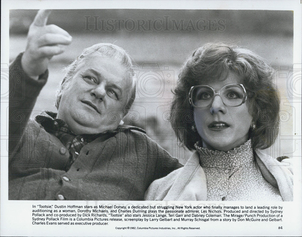 1982 Press Photo Charles Durning and Dustin Hoffman in the film &quot;Tootsie&quot; - Historic Images