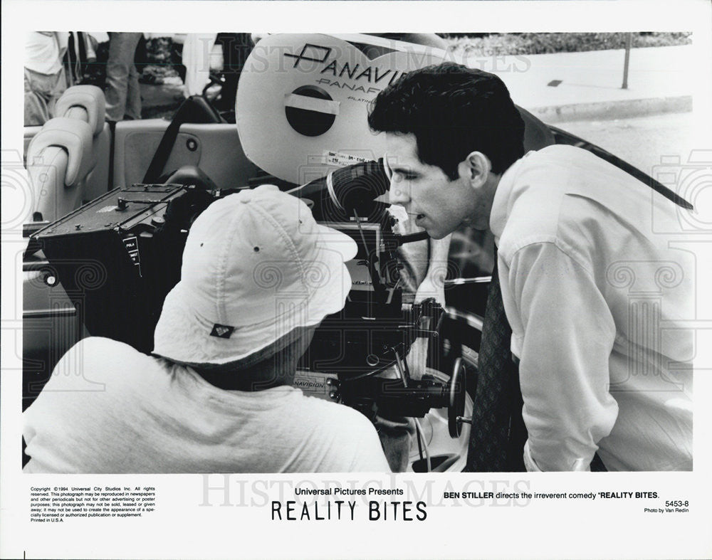 1994 Press Photo Ben Stiller directing the comedy, Reality Bites - Historic Images