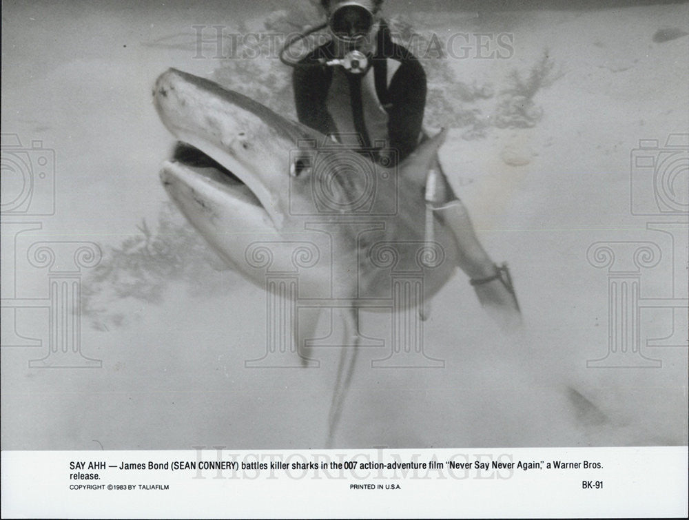 1983 Press Photo shark scene from 007 film Never Say Never Again - Historic Images