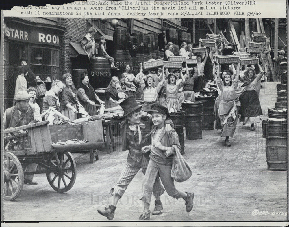 1969 Press Photo Jack Wild and Mark Lester in &quot;Oliver!&quot; - Historic Images