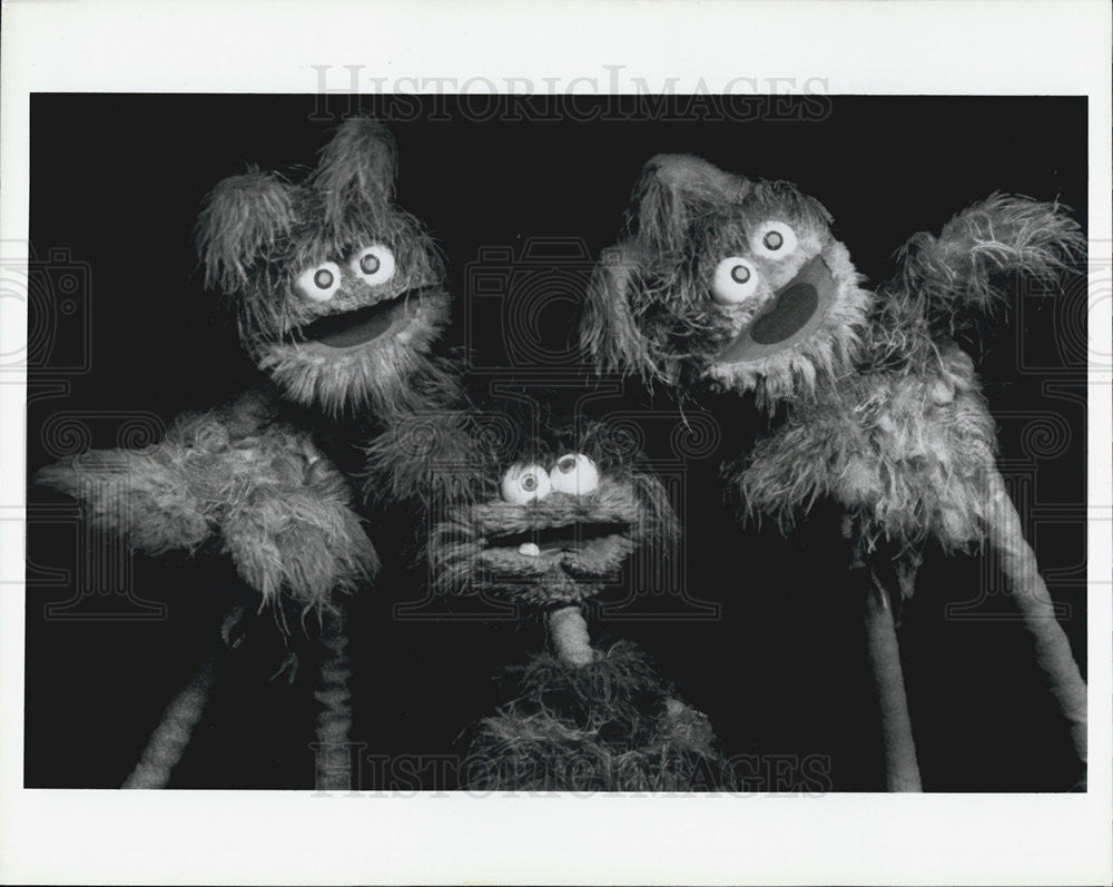 1992 Press Photo Baby Tooth And Fuzzy Funk Make Dancing Debut On &quot;Sesame Street&quot; - Historic Images