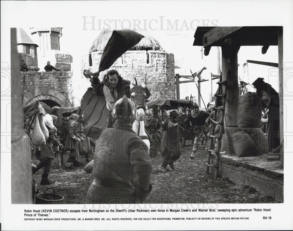 1991 Press Photo Kevin Costner In Movie &quot;Robin Hood: Prince Of Thieves&quot; - Historic Images