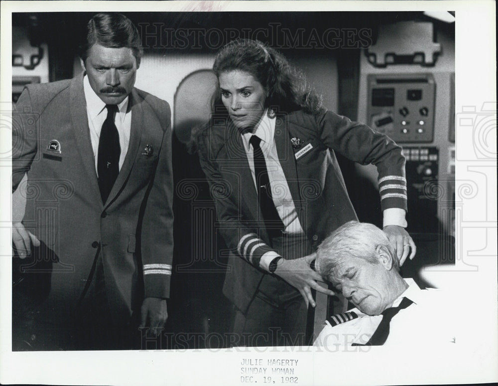 1982 Press Photo Julie Hagerty in &quot; Airplane&quot;. - Historic Images