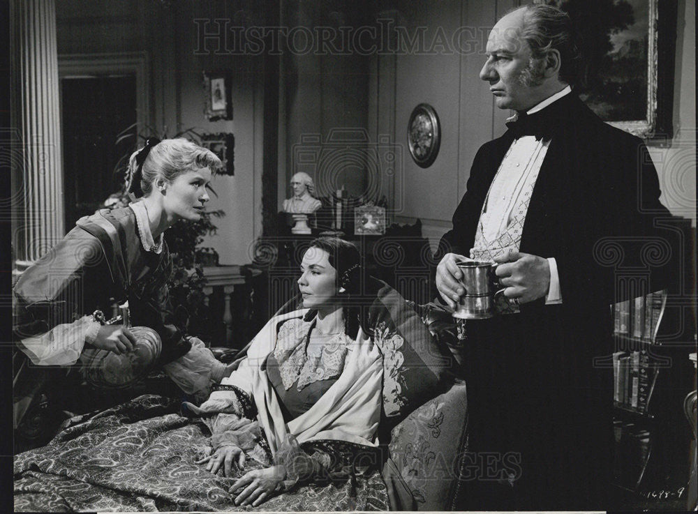 1957 Press Photo Gielgud And Jones Star In &quot;The Barrots Of Wimpole Street&quot; - Historic Images