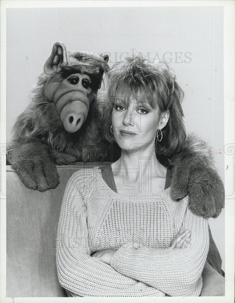 1986 Press Photo Actress Anne Schedeen In TV Show "ALF" - Historic Images
