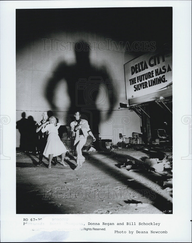 Press Photo Scott Thompson, Donna Regan And Bill Schockley In &quot;Robocop&quot; - Historic Images