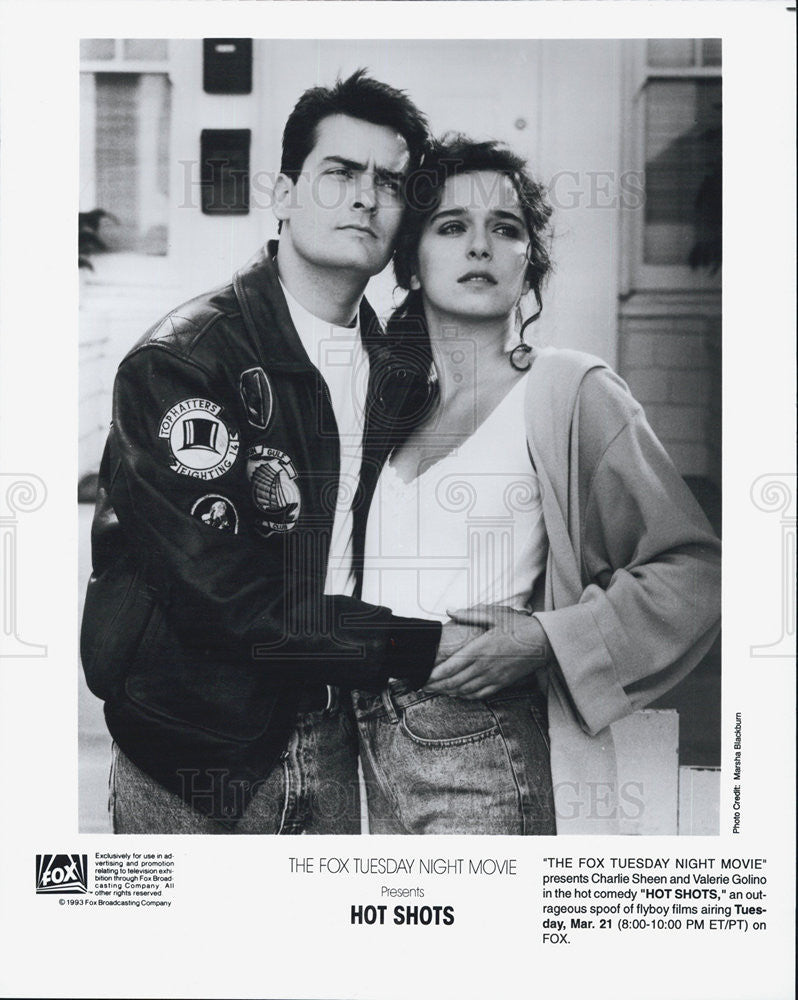 1993 Press Photo Charlies Sheen and Valerie Golino in &quot;Hot Shot&quot;. - Historic Images