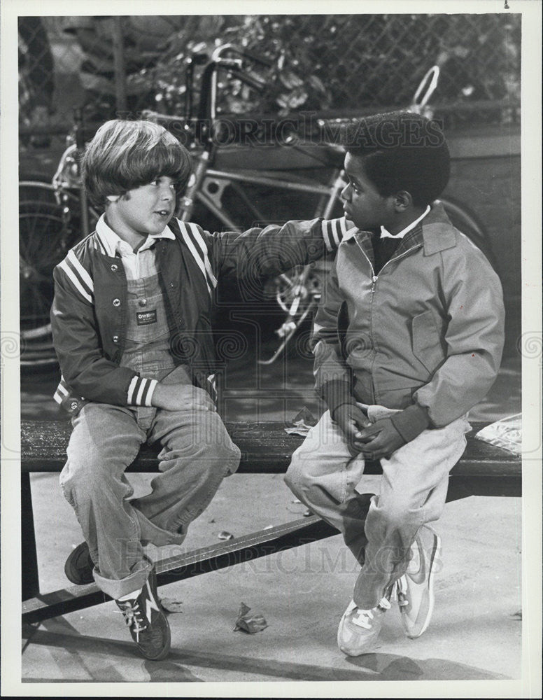 1982 Press Photo Actors Gary Coleman And Joey Lawrence In &quot;Diff&#39;rent Strokes&quot; - Historic Images