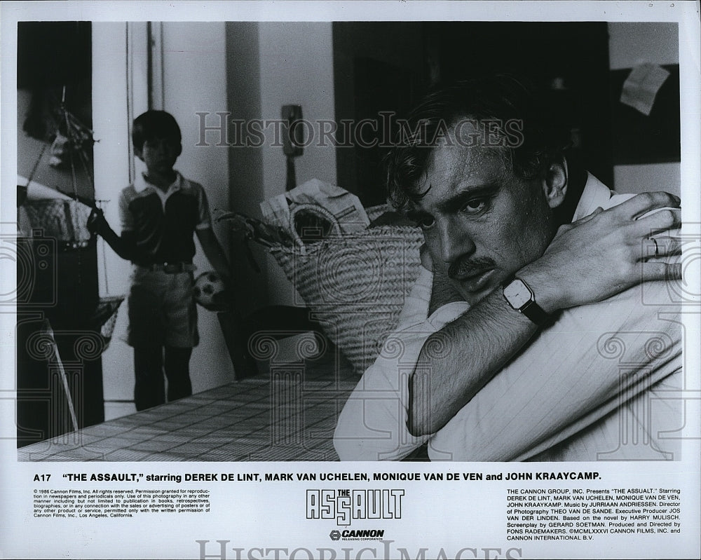 1986 Press Photo &quot;The Assault&quot; starring Derek de Lint,Mark Van Uchelen- Historic Images