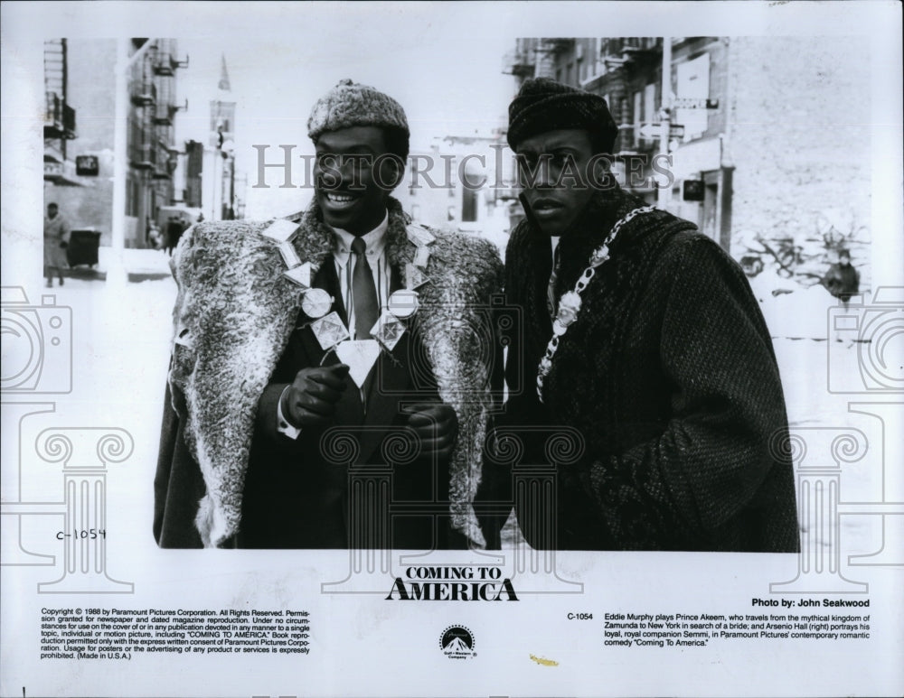 1988 Press Photo Eddie Murphy and Prince Akeem in &quot;Coming to America&quot;.- Historic Images