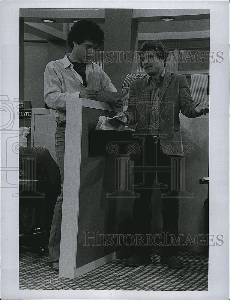 1980 Press Photo Tom Hanks, P. Scolari &quot;Bosom Buddies&quot;- Historic Images