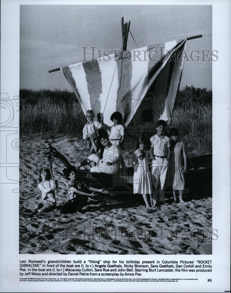 1988 Press Photo Levi Rockwell&#39;s Grandchildren in &quot;Rocket Gibraltar&quot;- Historic Images