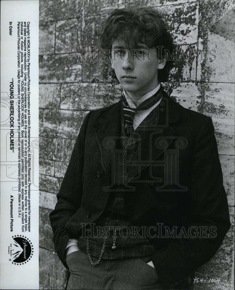 1985 Press Photo Nicholas Rowe in &quot;Young Sherlock Holmes&quot;- Historic Images