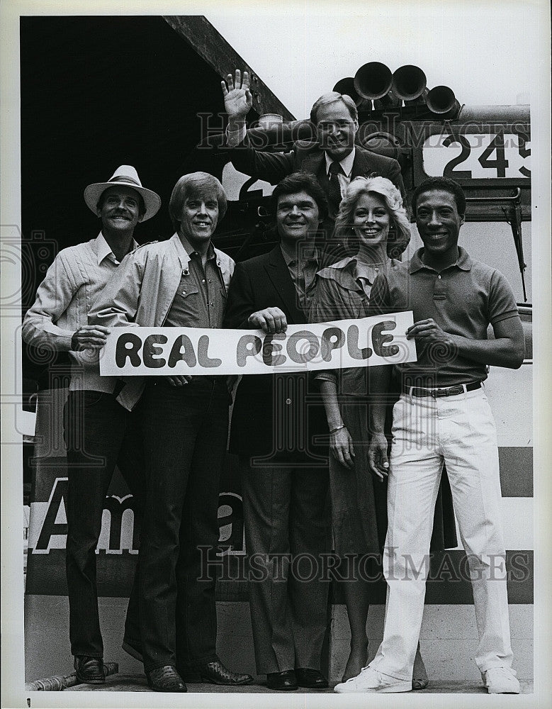 1982 Press Photo Cast of NBC&#39;s 
&quot;Real People&quot; - Historic Images