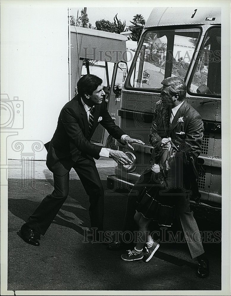 1987 Press Photo Rags To Riches&#39; Joe Bologna, Richard Herd &amp; Heidi Ziegler- Historic Images