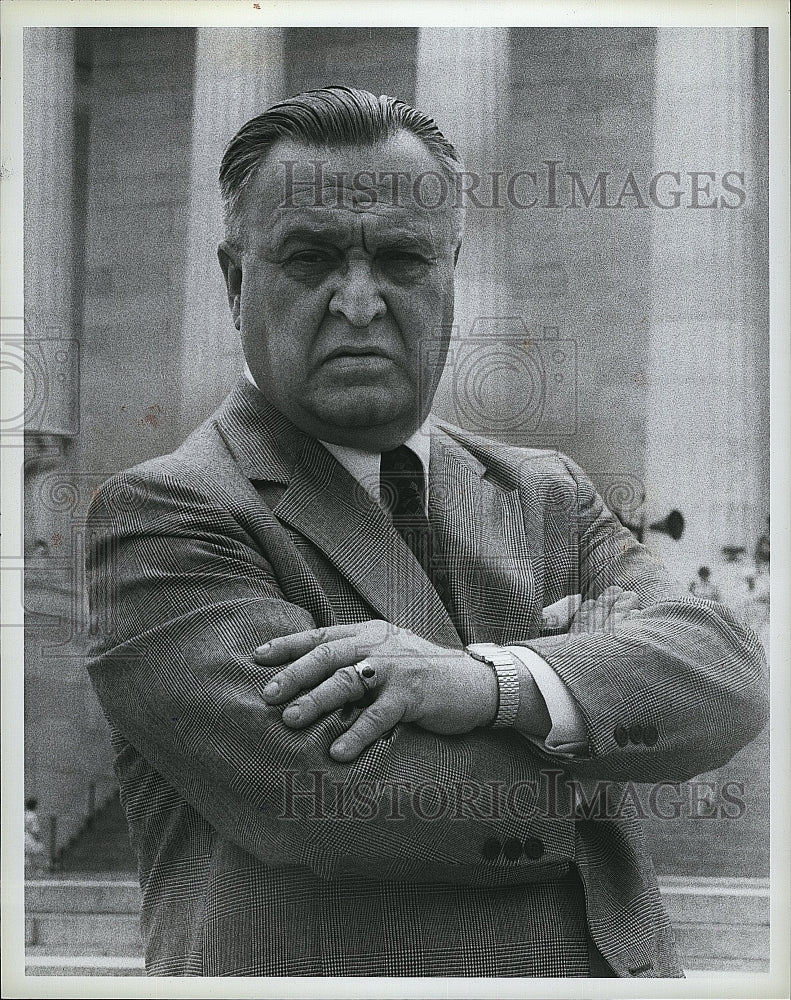 1983 Press Photo Vincent Gardenia in &quot;Kennedy&quot;- Historic Images