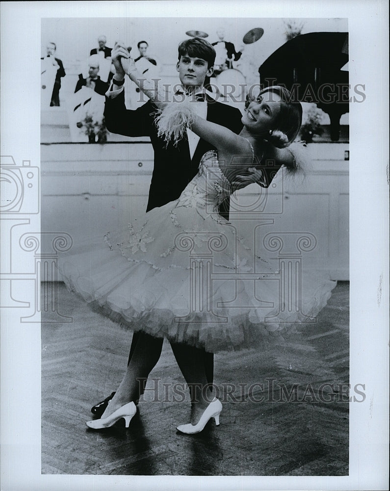 Press Photo Adam Tonsberg and Ulrikke Juul Bondo in &quot;Twist and Shout&quot; - Historic Images