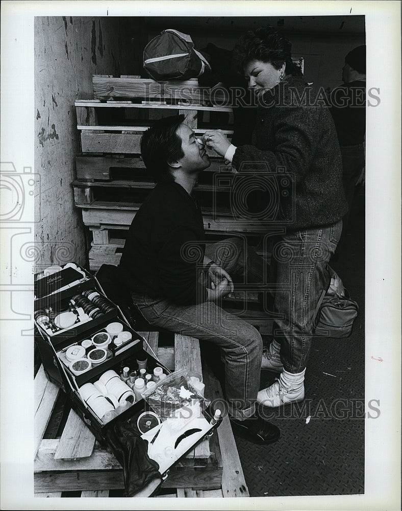 1988 Press Photo Wayne Chou at the set of of FBI Most Wanted List.- Historic Images