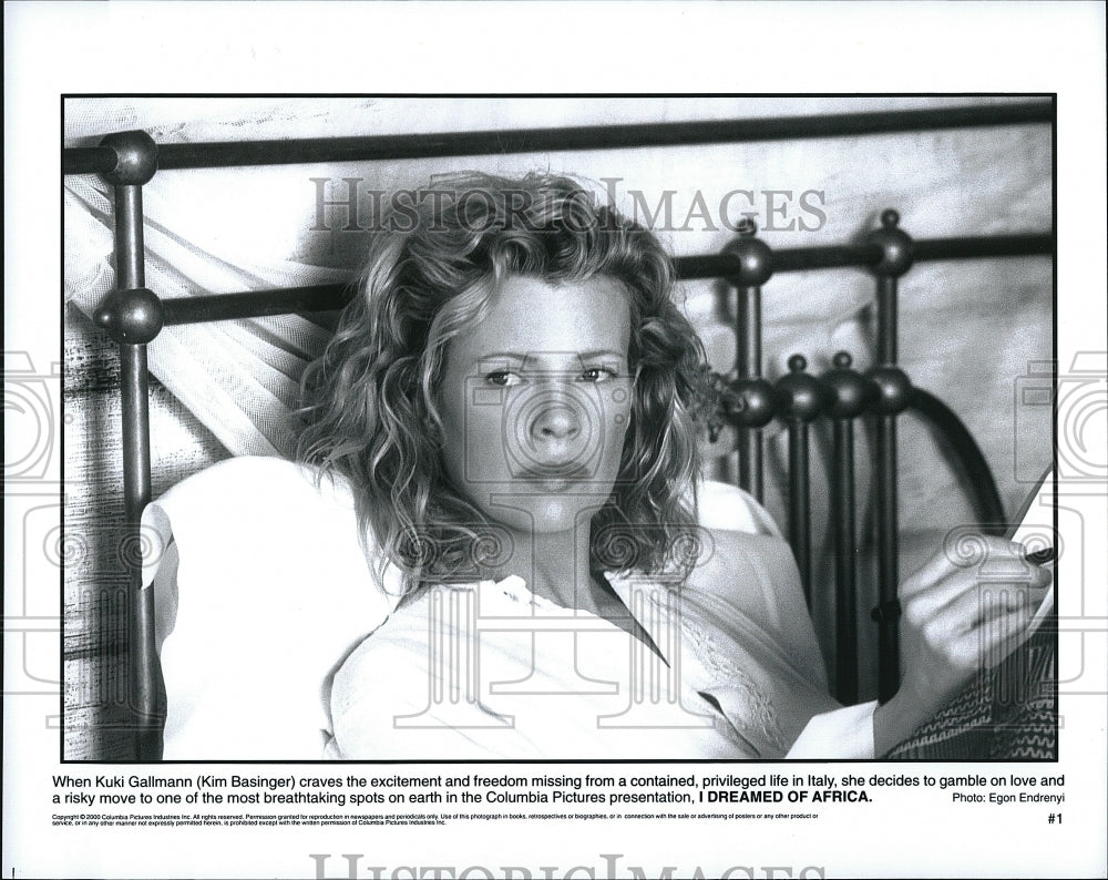 2000 Press Photo Kim Basinger I Dreamed of Africa - Historic Images