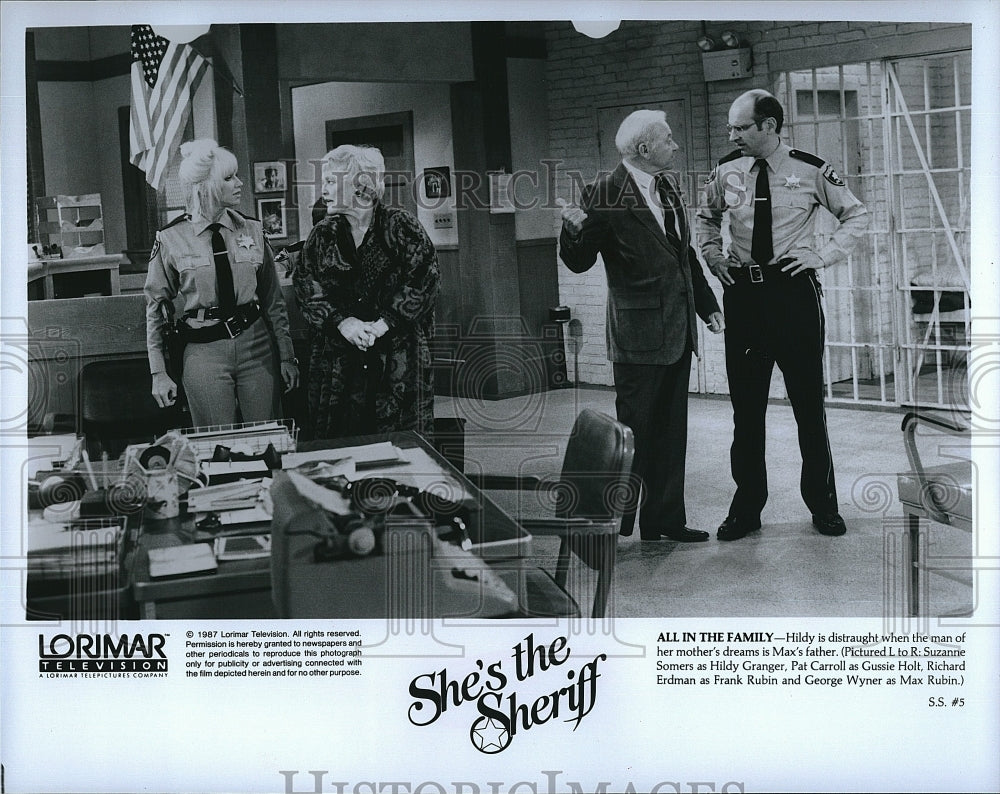 1987 Press Photo Actor Suzanne Somers &amp; Pat Carroll In &quot;She&#39;s The Sheriff&quot;- Historic Images