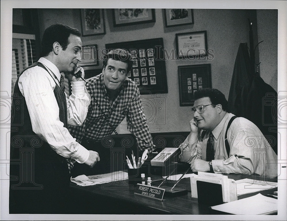 Press Photo The Second Half Joe Guzaldo John Mendoza Wayne Knight - Historic Images