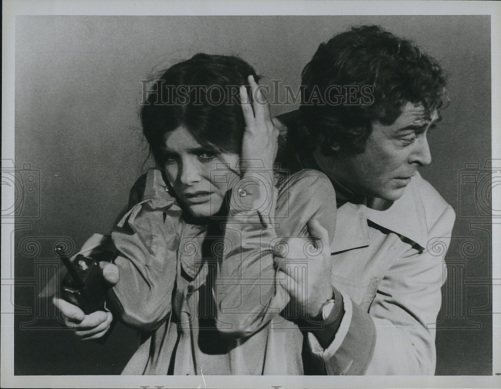 1983 Press Photo &quot;The Swarm&quot; Michael Caine, Katherine Ross- Historic Images